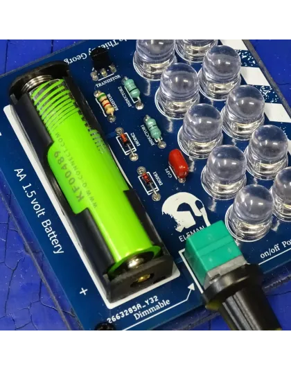 High Efficiency Joule Thief AA 1.5volt Battery to 10 Leds 10mm, startup 0.6V