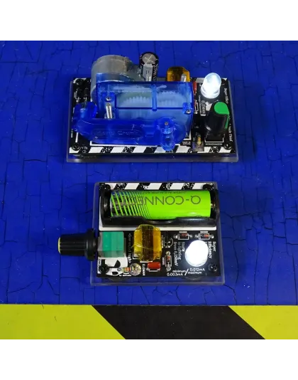 2pcs Hand Crank Supercapacitor &amp; Super Efficiency Joule Thief AA 1.5volt