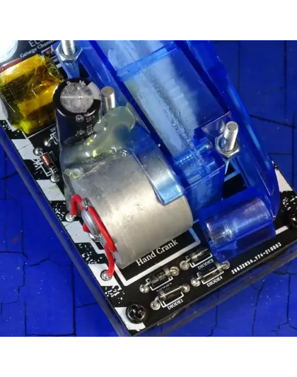 Hand Crank Supercapacitor 35 seconds charge to 15,20 or 30 MINUTES of Lighting