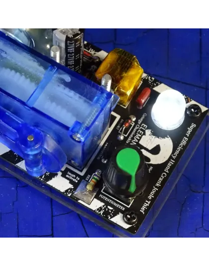 Hand Crank Supercapacitor 35 seconds charge to 15,20 or 30 MINUTES of Lighting