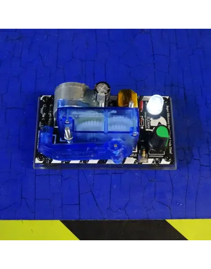 Hand Crank Supercapacitor 35 seconds charge to 15,20 or 30 MINUTES of Lighting