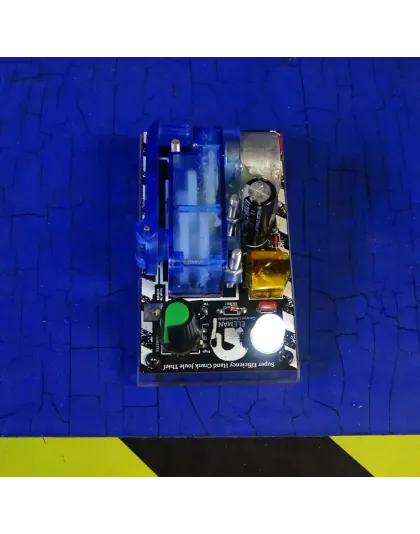 Hand Crank Supercapacitor 35 seconds charge to 15,20 or 30 MINUTES of Lighting